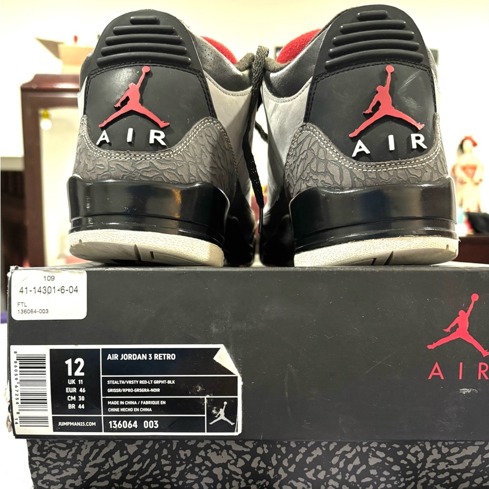 Air Jordan 3 Retro Stealth